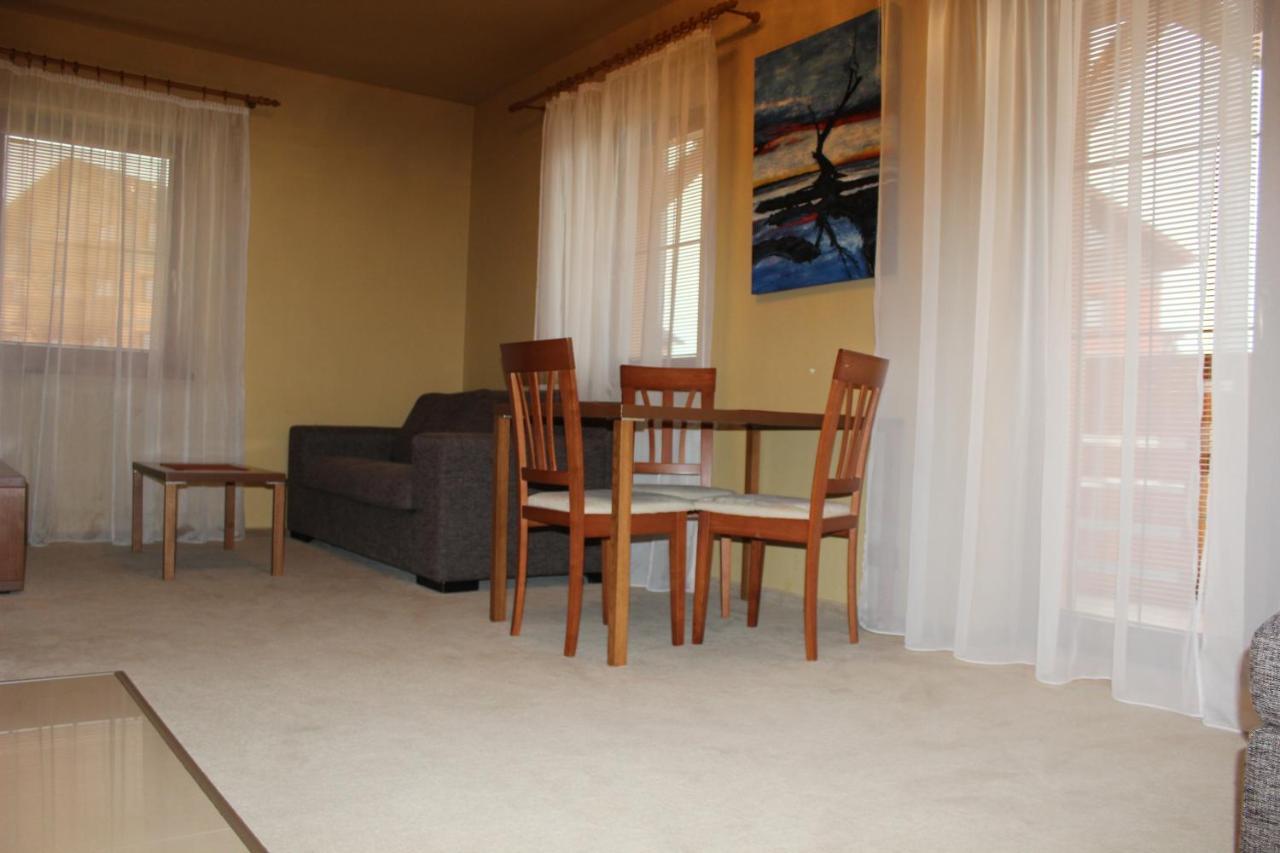 Tatry Golf Apartman เวลคา ลอมนิตซา ภายนอก รูปภาพ